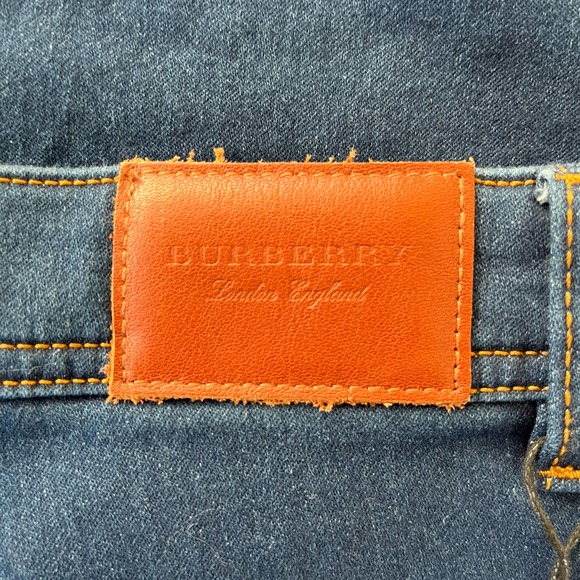 💙🆕BURBERRY Relaxed Skinny Jeans Classic Blue Hi Rise Women's 27✨NWT✨👖 - Picture 9 of 9